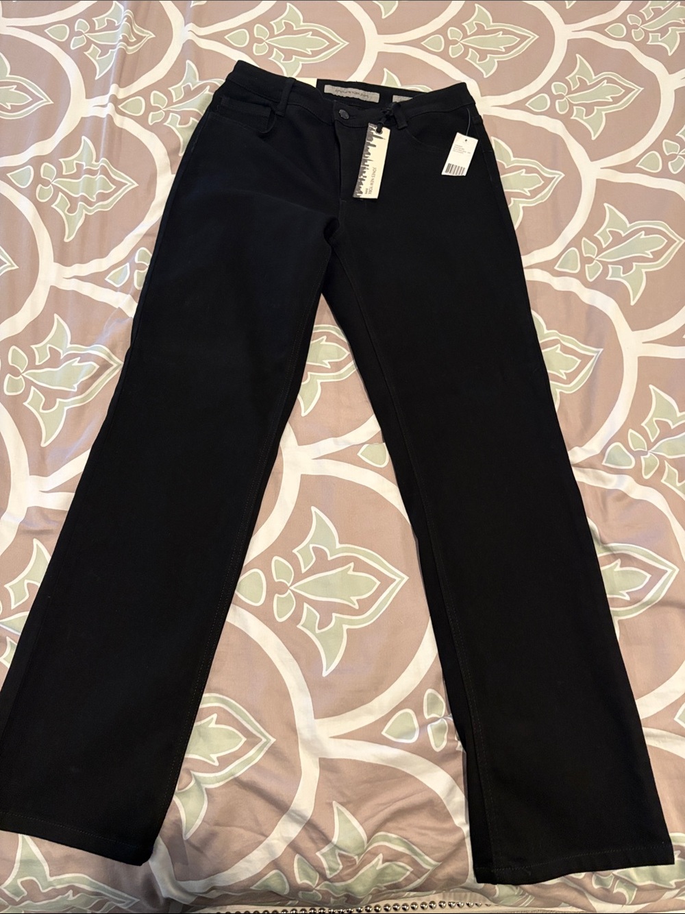Jones New York Women's Straight Leg Jeans in Black